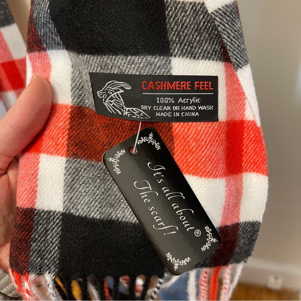 NWT Plaid Scarf - Picture 2 of 3